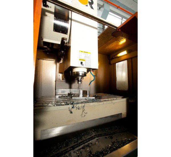 การออกแบบและการทำแม่พิมพ์ (MOLD SHOP)