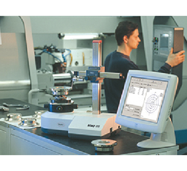 Roundness measuring Machine