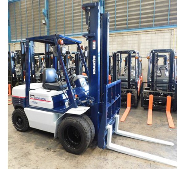 รถโฟล์คลิฟท์ Forklift ดีเซล ยี่ห้อ KOMATSU รุ่น FD25H-11