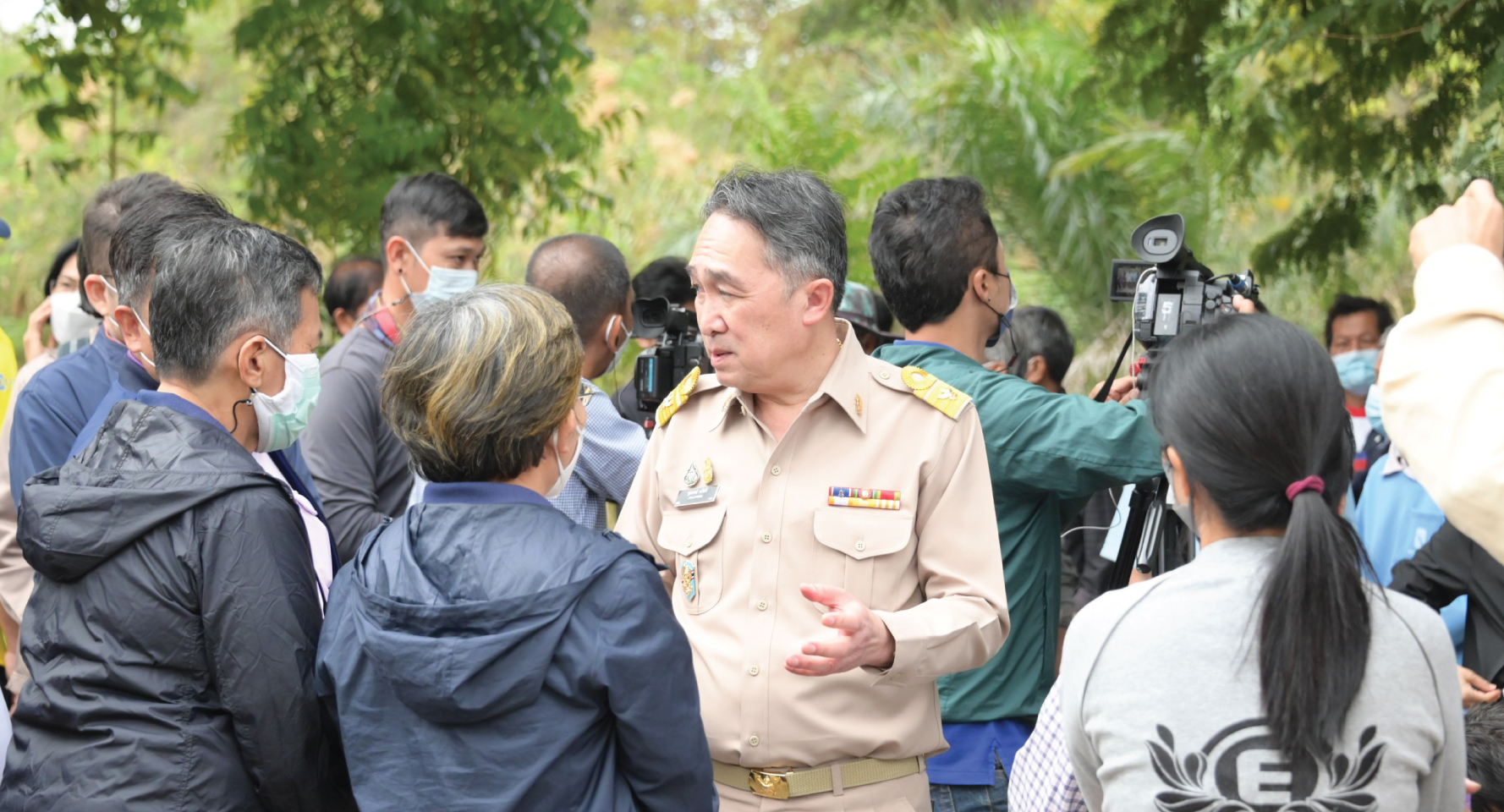 กรอ.งัดทุกข้อกฎหมายสะสางกาก แวกซ์ กาเบ็จ